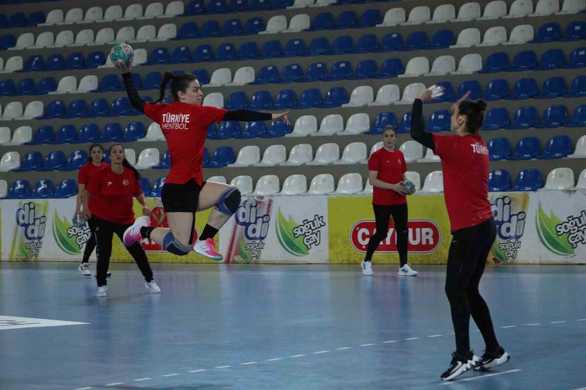 Rize’de oynanacak olan Türkiye-Karadağ