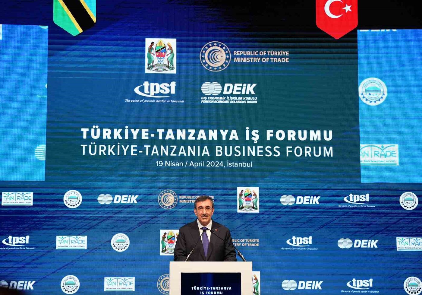 Türkiye-Tanzanya İş Forumu’nda konuşan