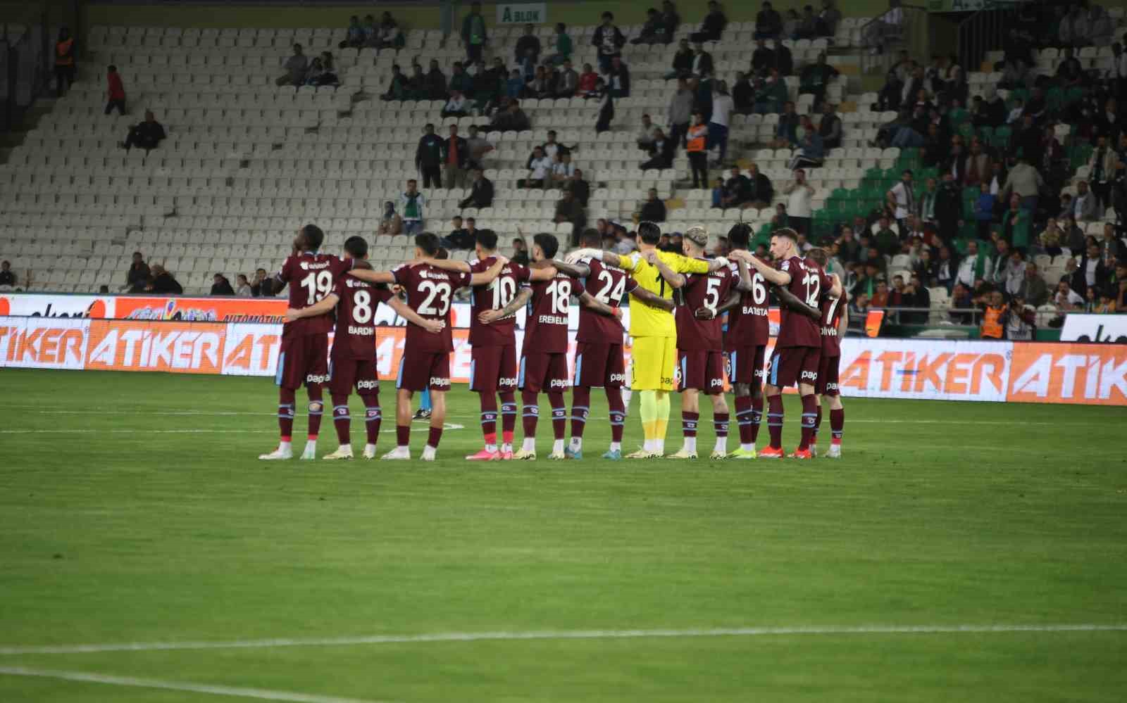 Trabzonspor’dan 1 dakikalık protesto