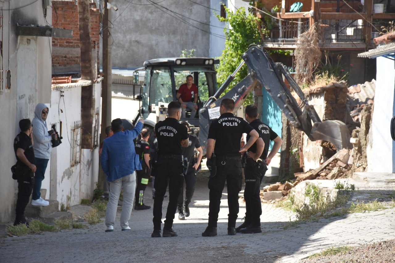 Edremit Hekimzade Mahallesi'nde bulunan