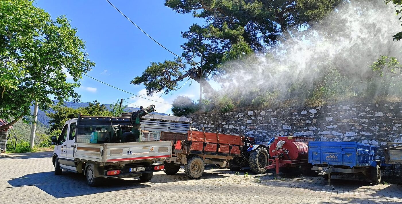 Edremit Belediyesi ekipleri, uçkunla