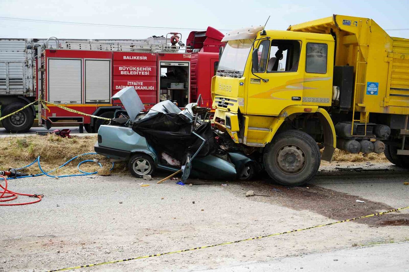 Balıkesir- İzmir yolunda trafik kazası: 3 ölü, 1 yaralı