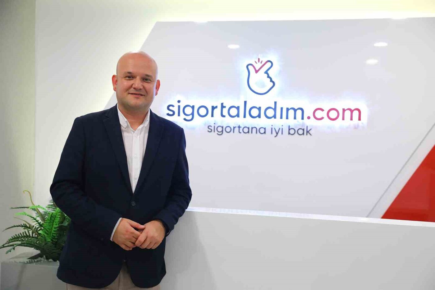 sigortaladım.com, yeni ürünü Aracıma