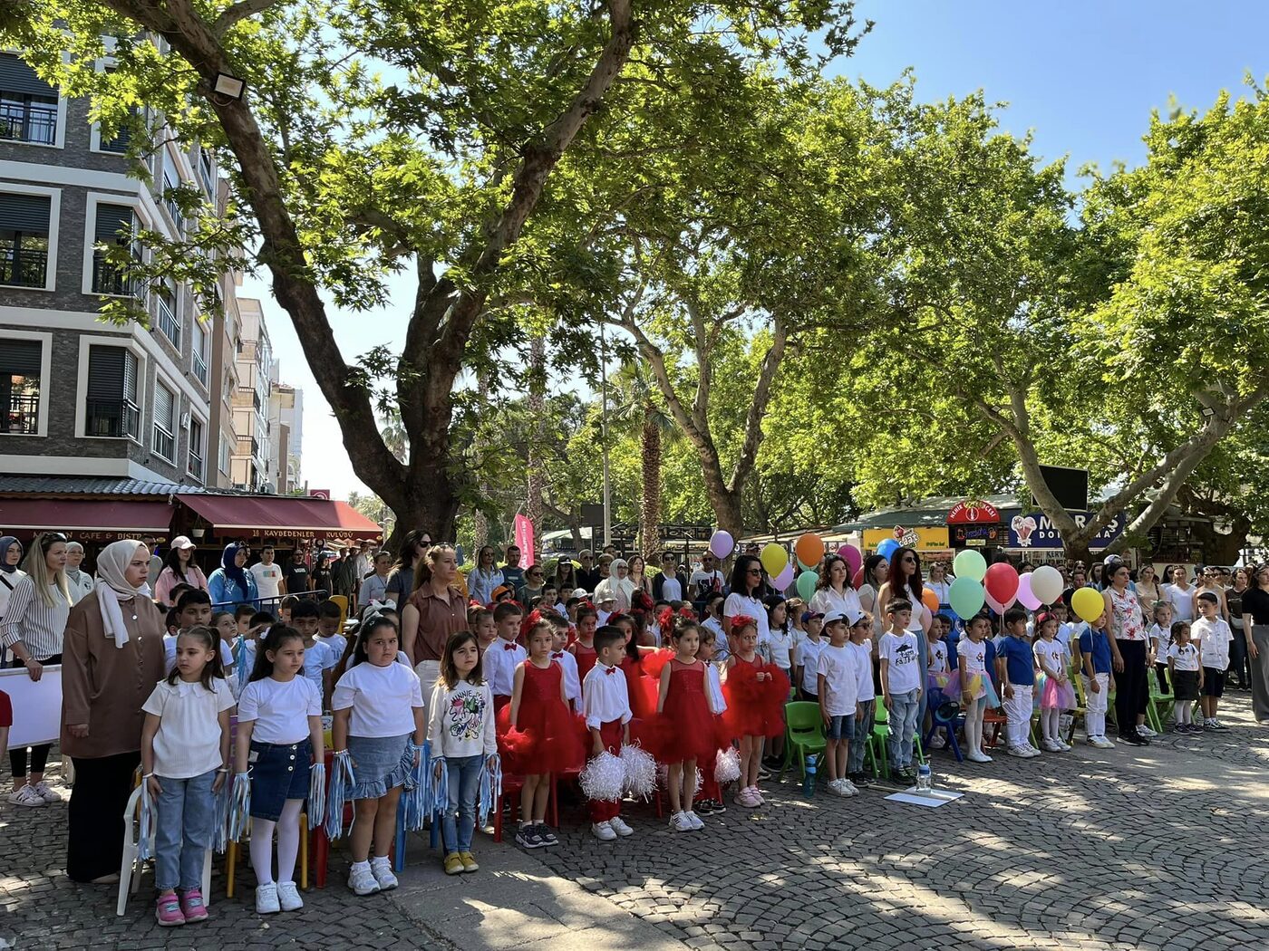 Erdek Belediye Başkanı Burhan