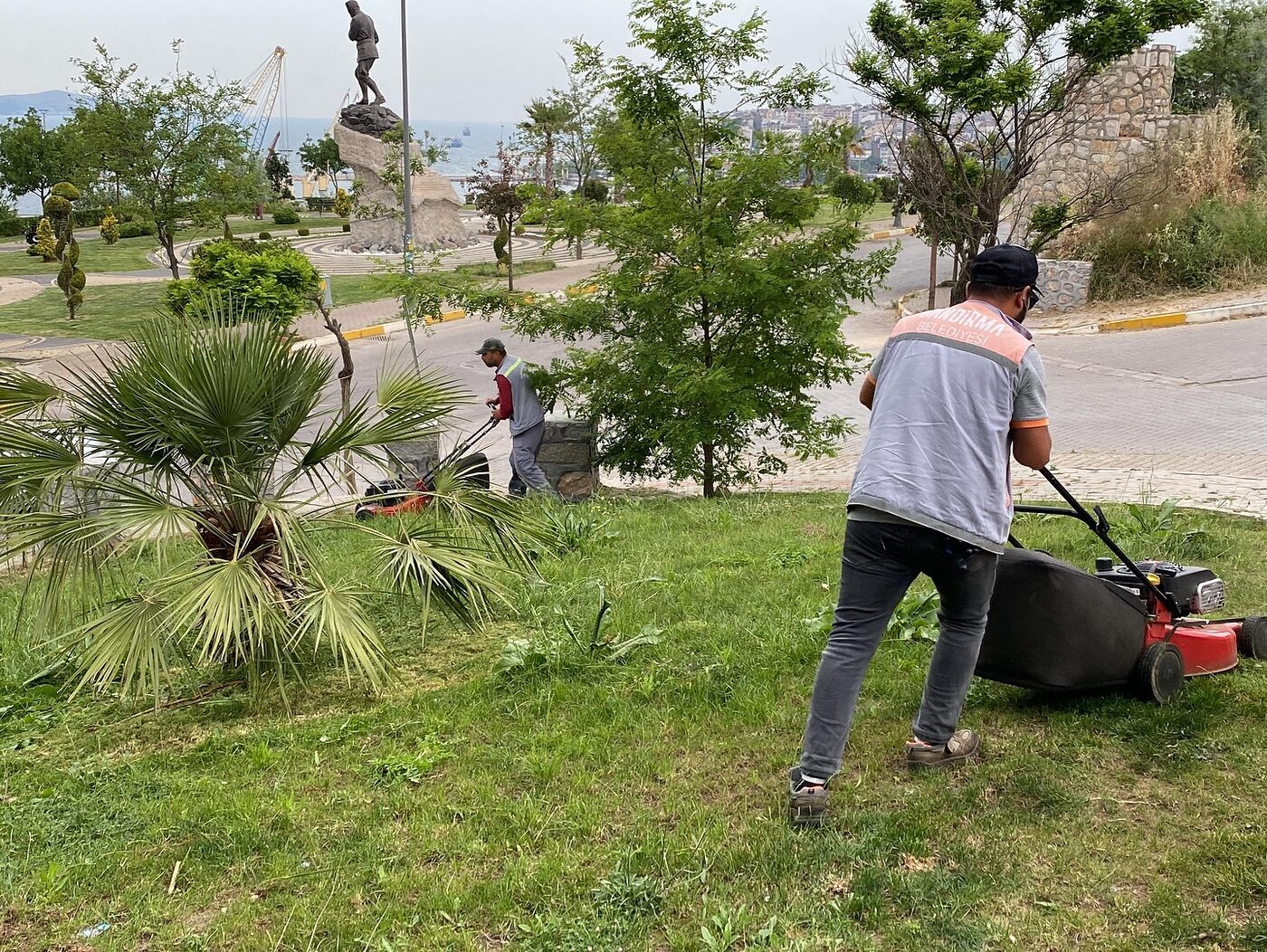 Bandırma'da belediye ekipyeri yeşil