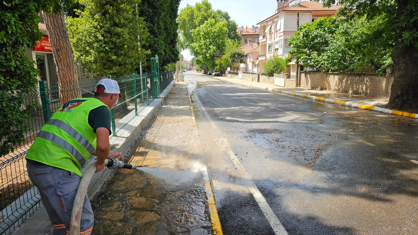 Sındırgı Belediyesi tarafından cadde