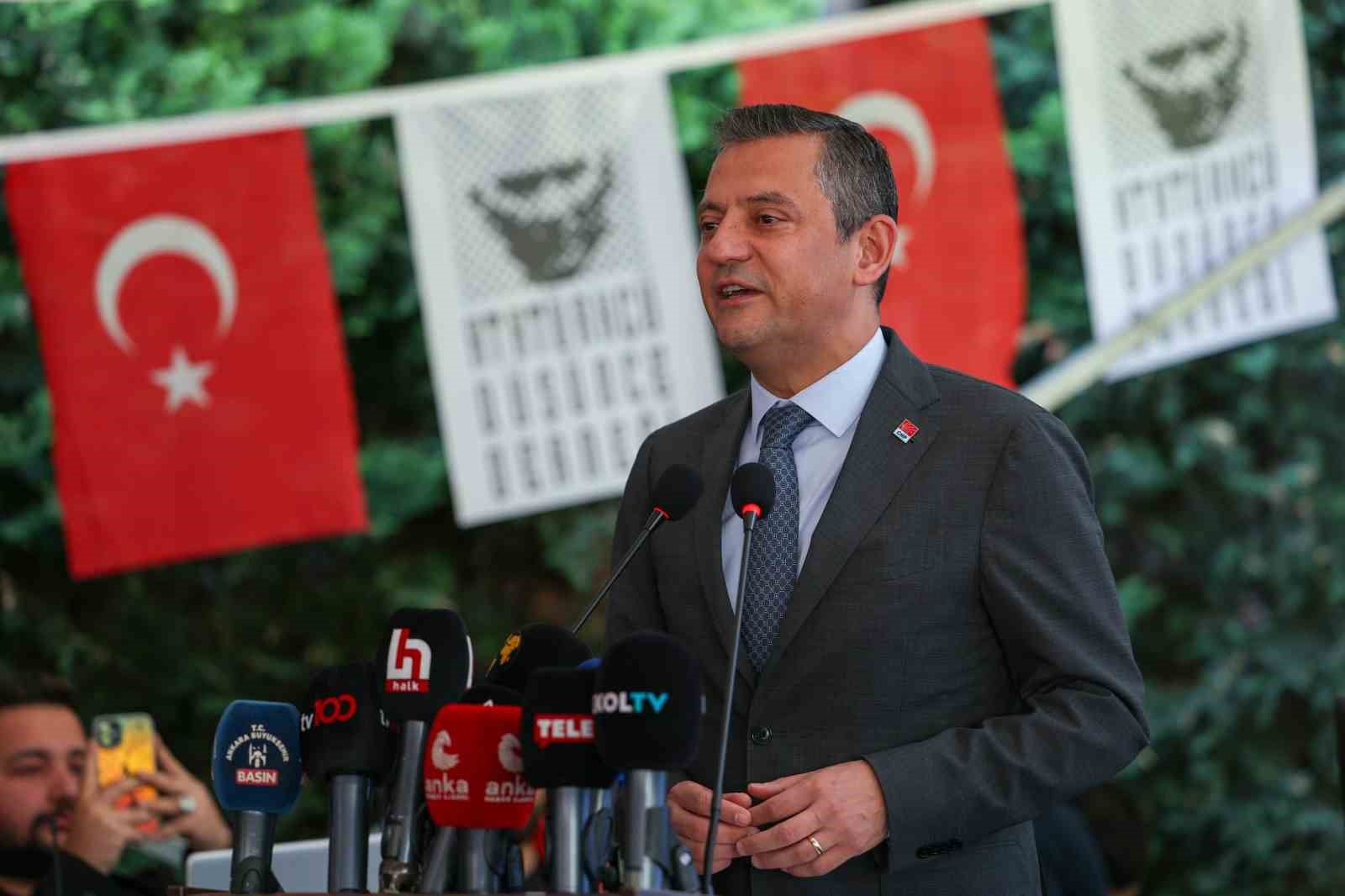 CHP lideri Özel: Önümüzdeki dönem CHP iktidarının anahtarıdı