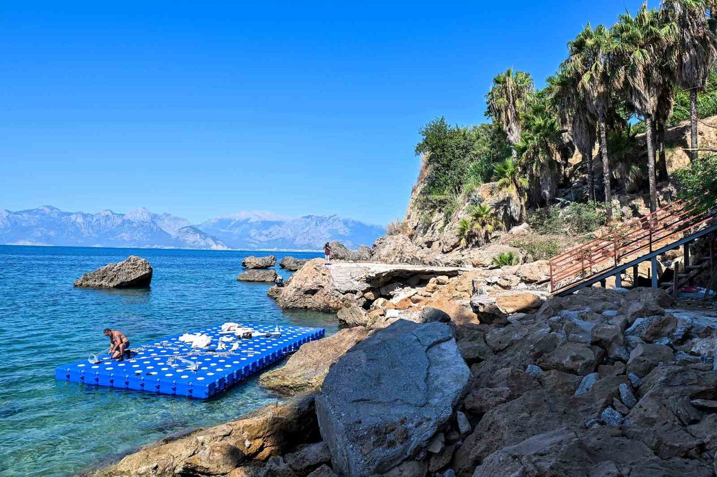 Antalya’da Muratpaşa Belediye Başkanı