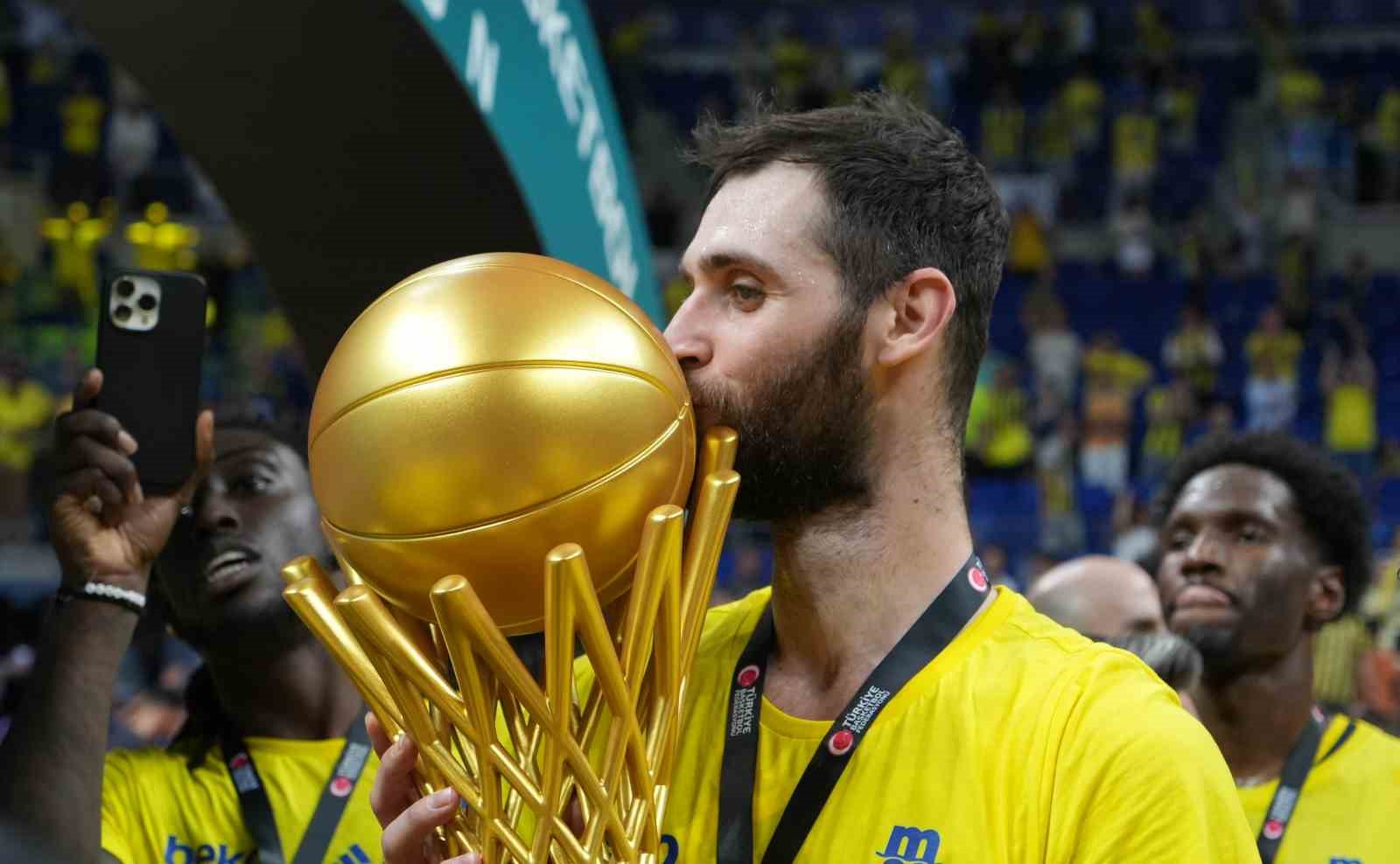 Fenerbahçe Beko, 27 yaşındaki