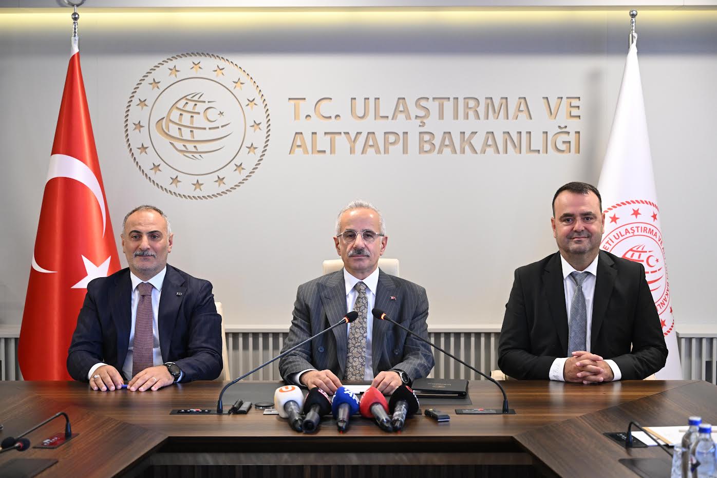 Ulaştırma ve Altyapı Bakanı