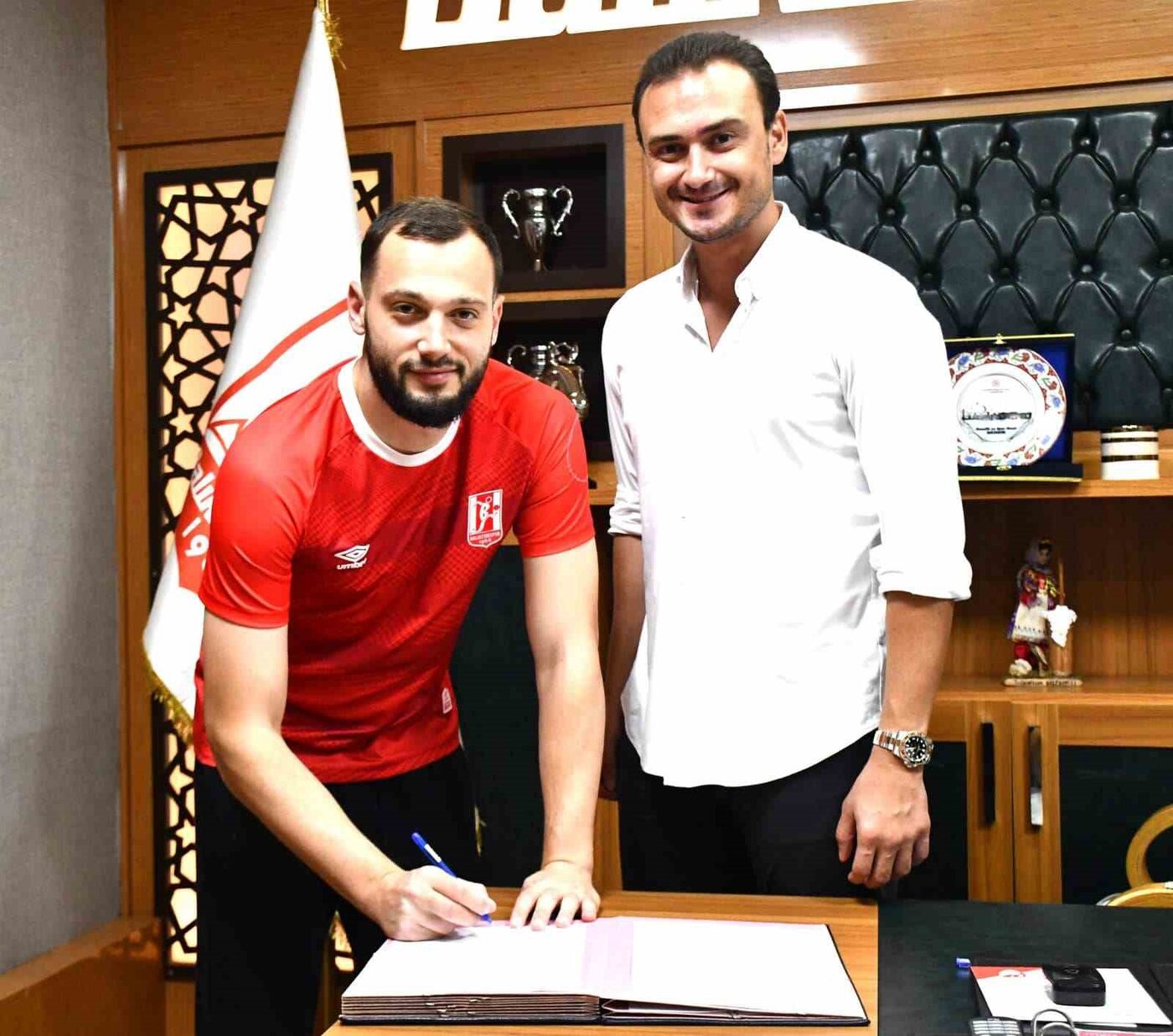 Balıkesirspor, Keçiörengücü’nden orta saha