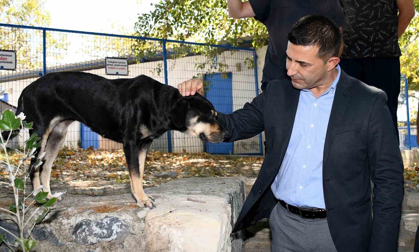 Kuşadası Belediye Başkanı Ömer