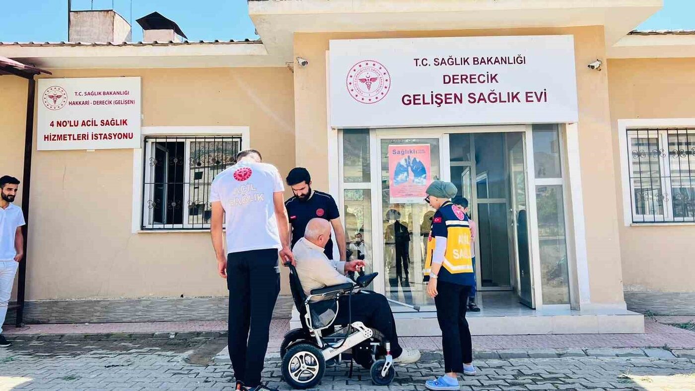 HAKKARİ'NİN DERECİK İLÇESİNDEKİ 4