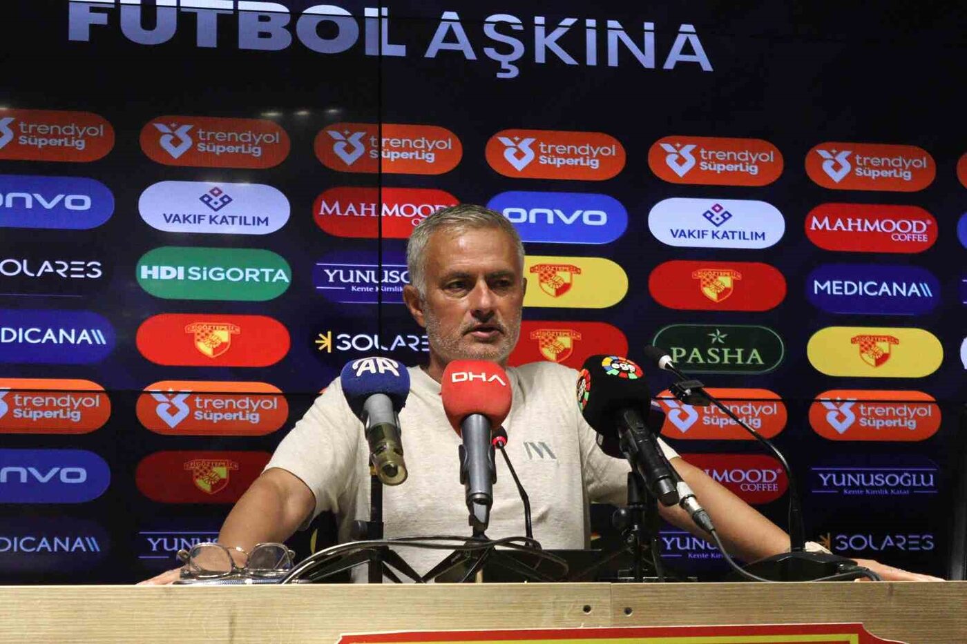 Fenerbahçe Teknik Direktörü Jose