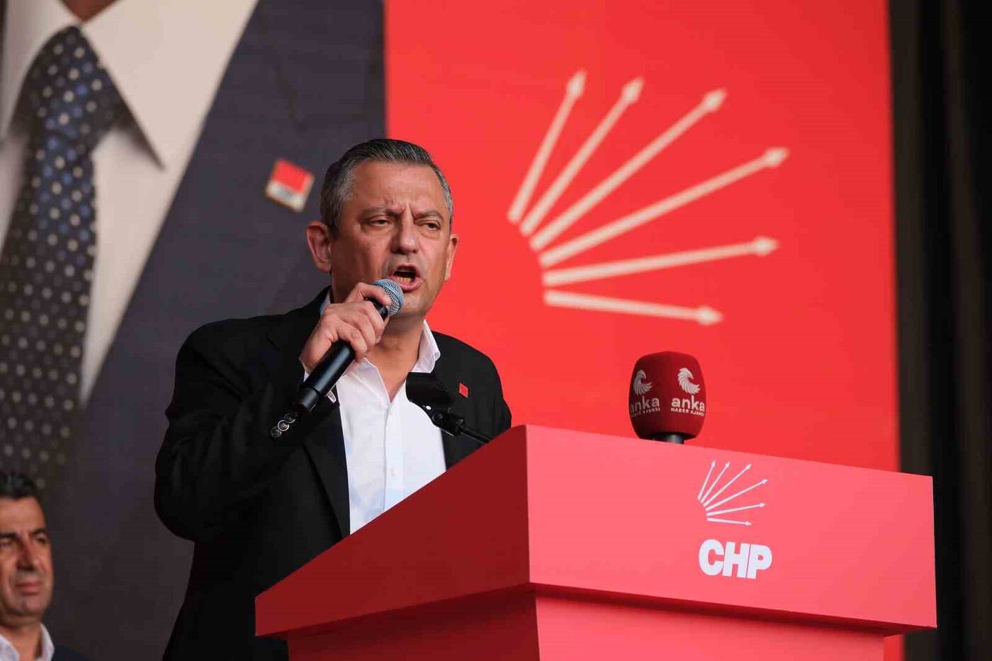 CHP Genel Başkanı Özgür