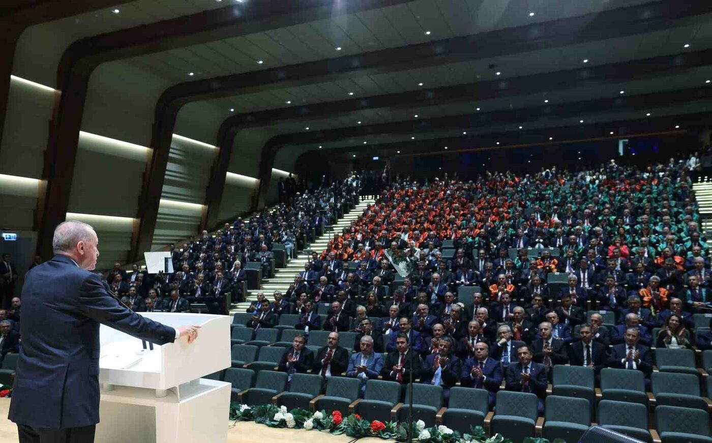 Cumhurbaşkanı Erdoğan: “Türkiye’nin darbe mahsulü olan mevcut anayasadan kurtulma vaktinin çoktan geldiği kanaatindeyiz”