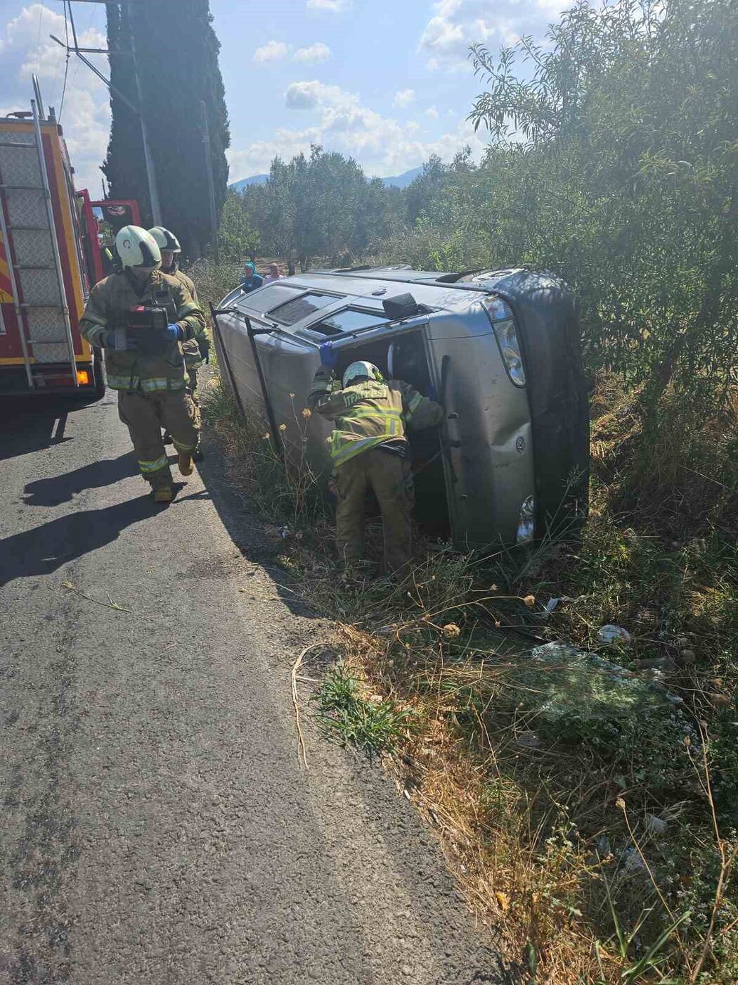 Kontrolden çıkan panelvan devrildi bir kişi yaralandı