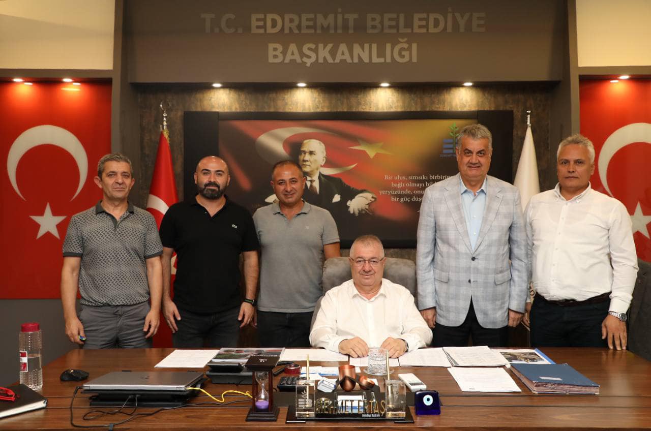 Edremit'te Edremit Belediyesi Cumhuriyet