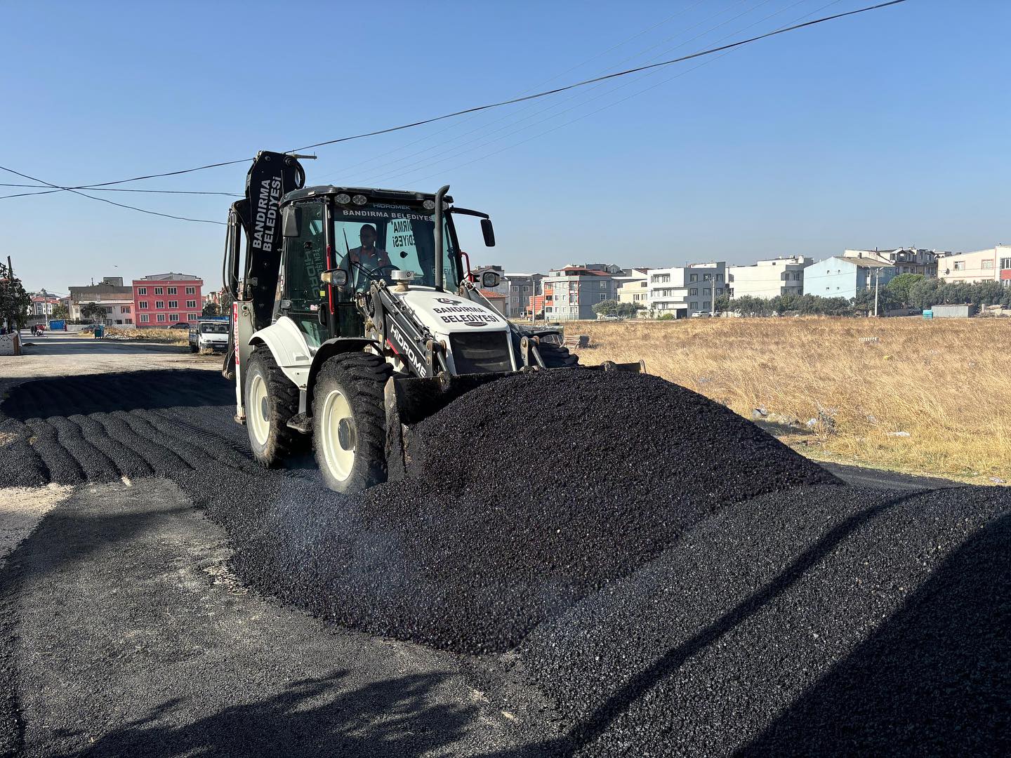 Bandırma Belediyesi ekipleri, ilçede