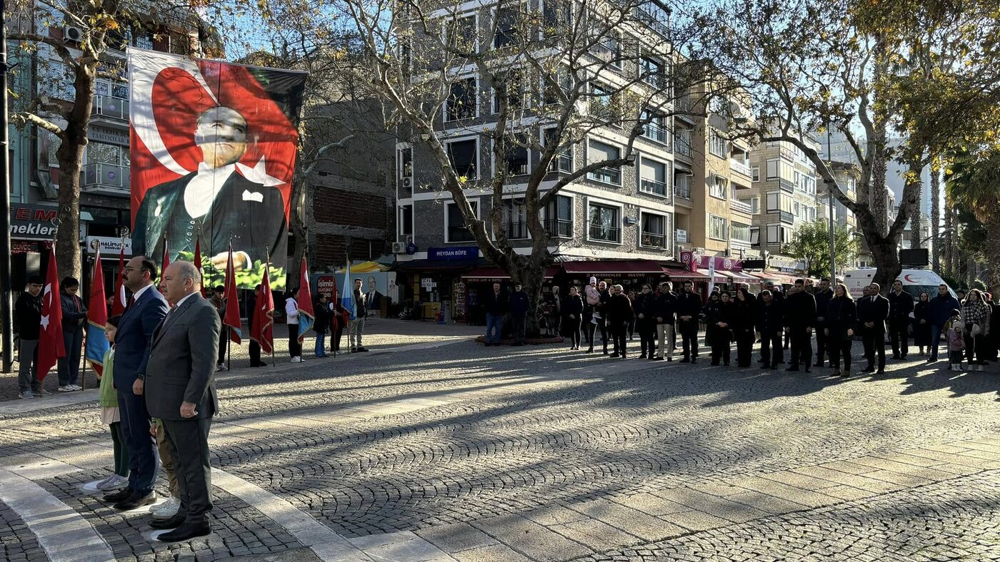 Erdek'te 24 Kasım Öğretmenler