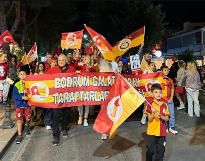 Galatasaray'ın yıldızlarını sahada ilk