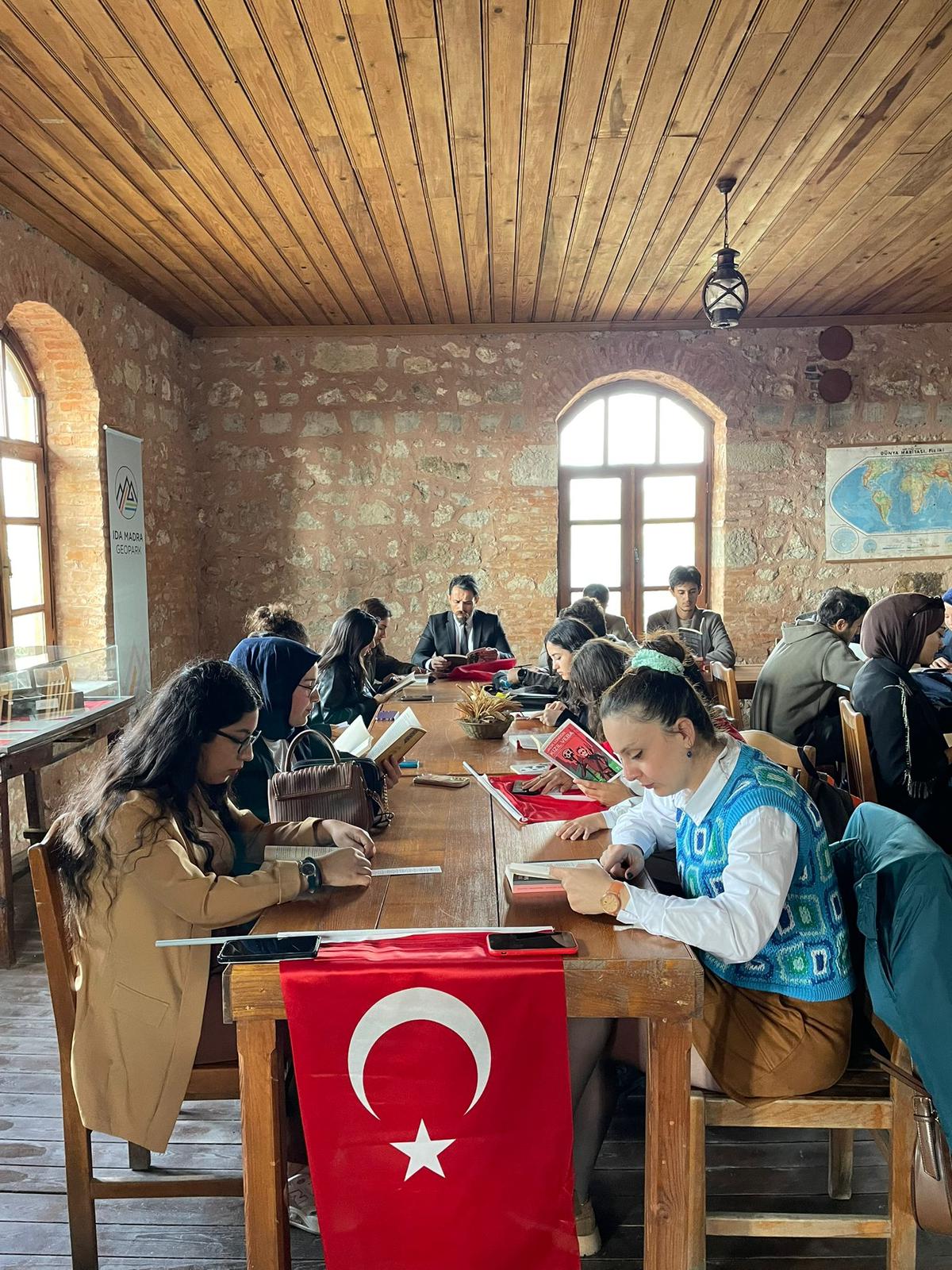 Balıkesir Üniversitesi Kütüphane Topluluğu