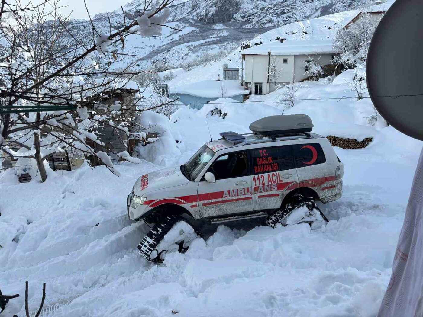 Erzincan’ın Kemah ilçesinde karlı