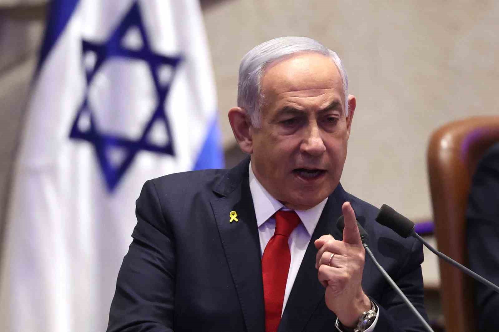 Netanyahu: “(İran saldırısı) Nükleer programlarına ait belirli bir unsur vuruldu”