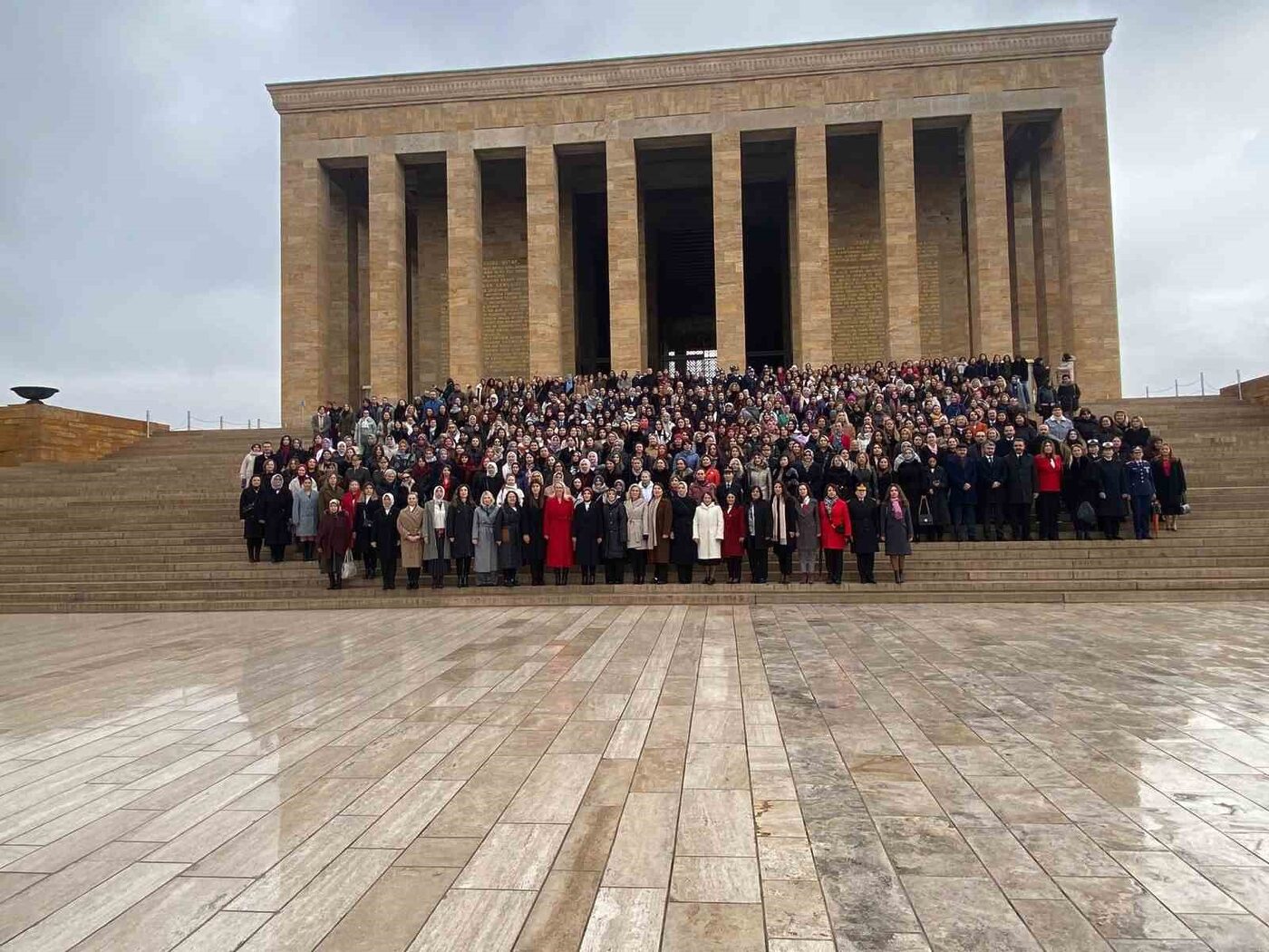 Aile ve Sosyal Hizmetler Bakanı Mahinur Özdemir Göktaş, Türk kadınına