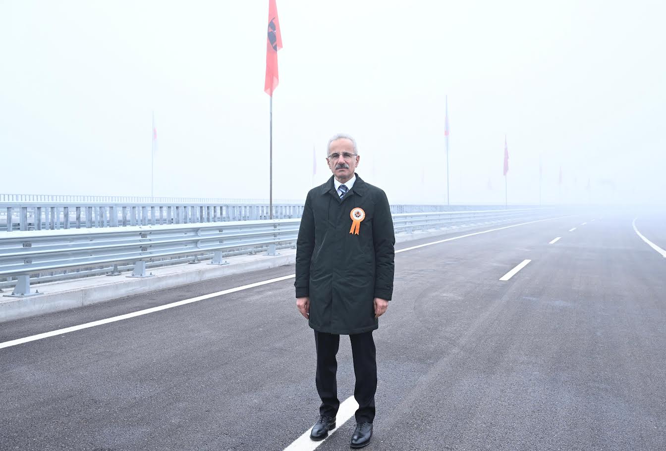 Ulaştırma ve Altyapı Bakanı Abdulkadir Uraloğlu, Pazarkule-Edirne-TEM Bağlantı Yolu’nu toplam