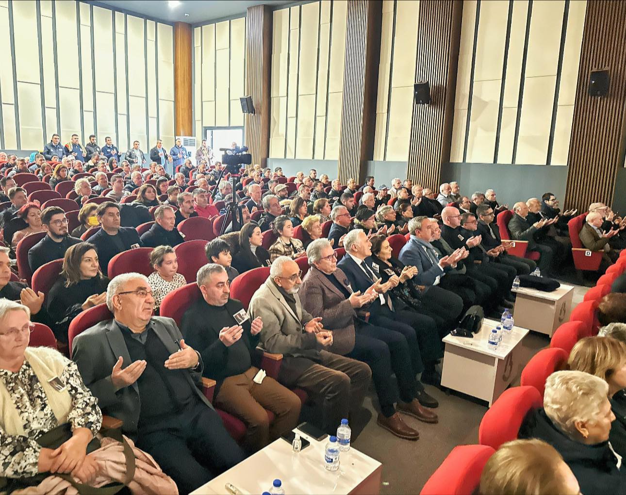 Bandırma Belediye Başkanı Dursun Mirza, Cemal Bulut anısına düzenlenen anma