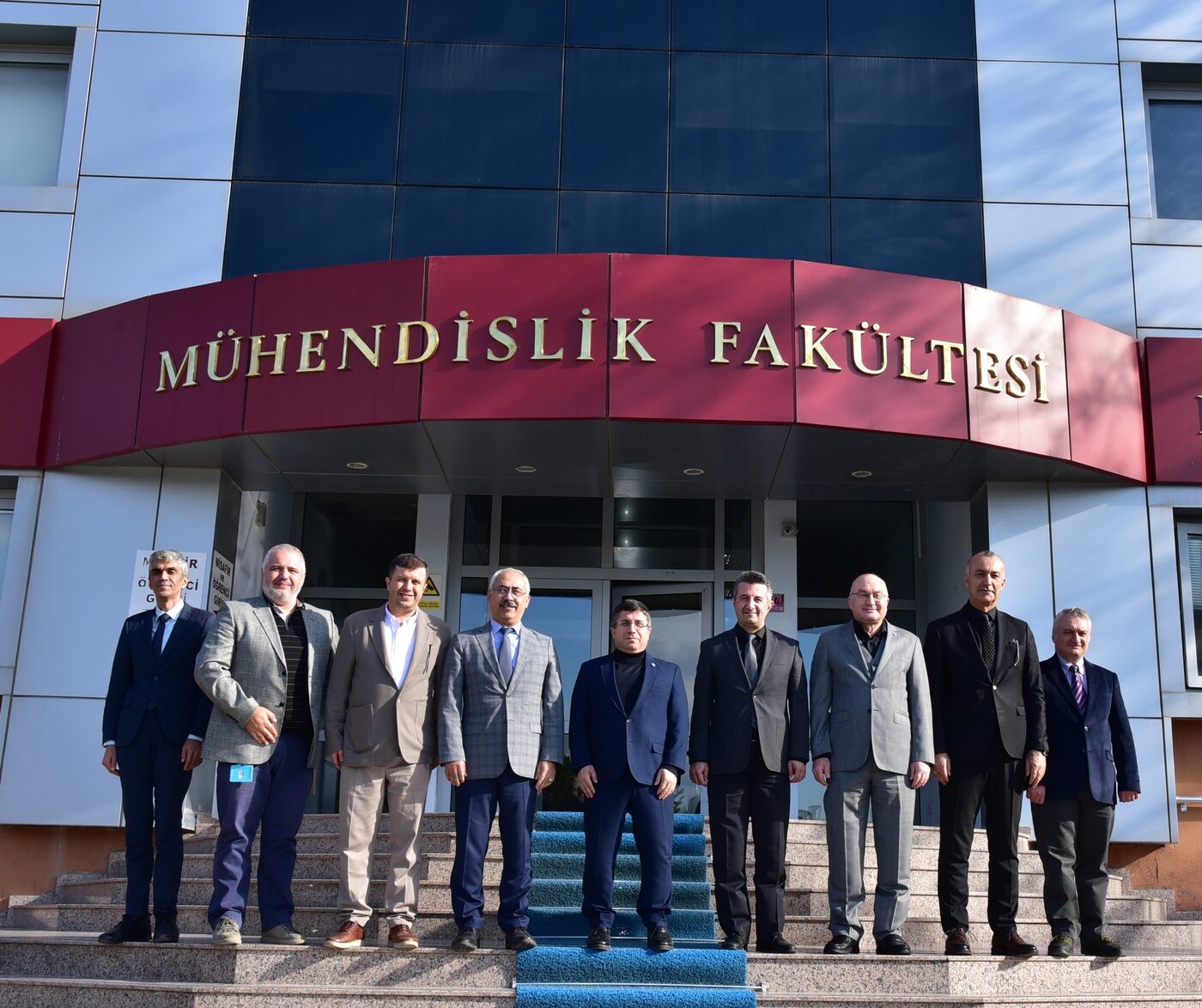 Balıkesir Üniversitesi Rektörü Prof. Dr. Yücel Oğurlu, beraberinde Rektör Yardımcıları