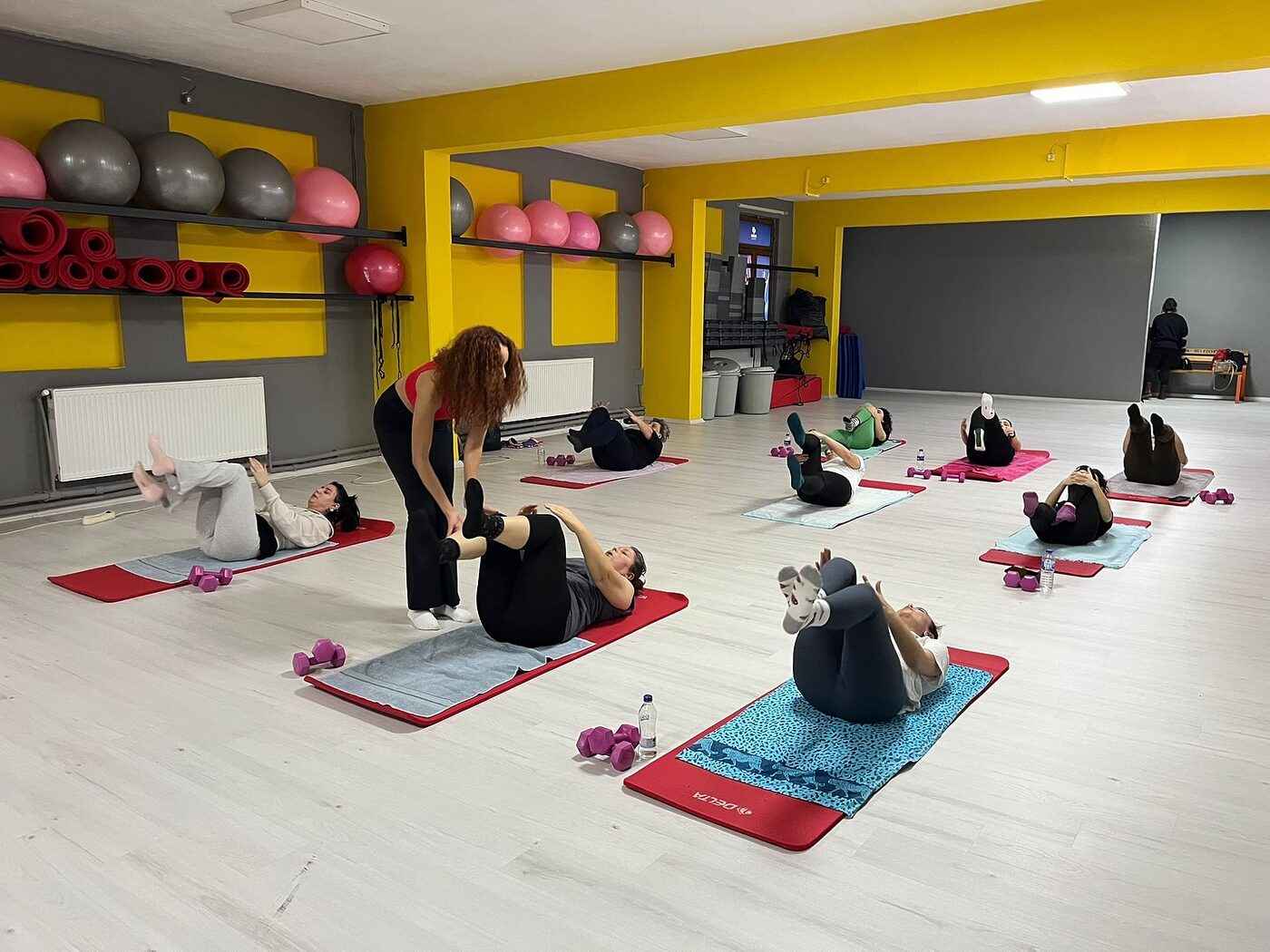 Bandırma Belediyesi'nin düzenlediği pilates kursları aralıksız devam ediyor.