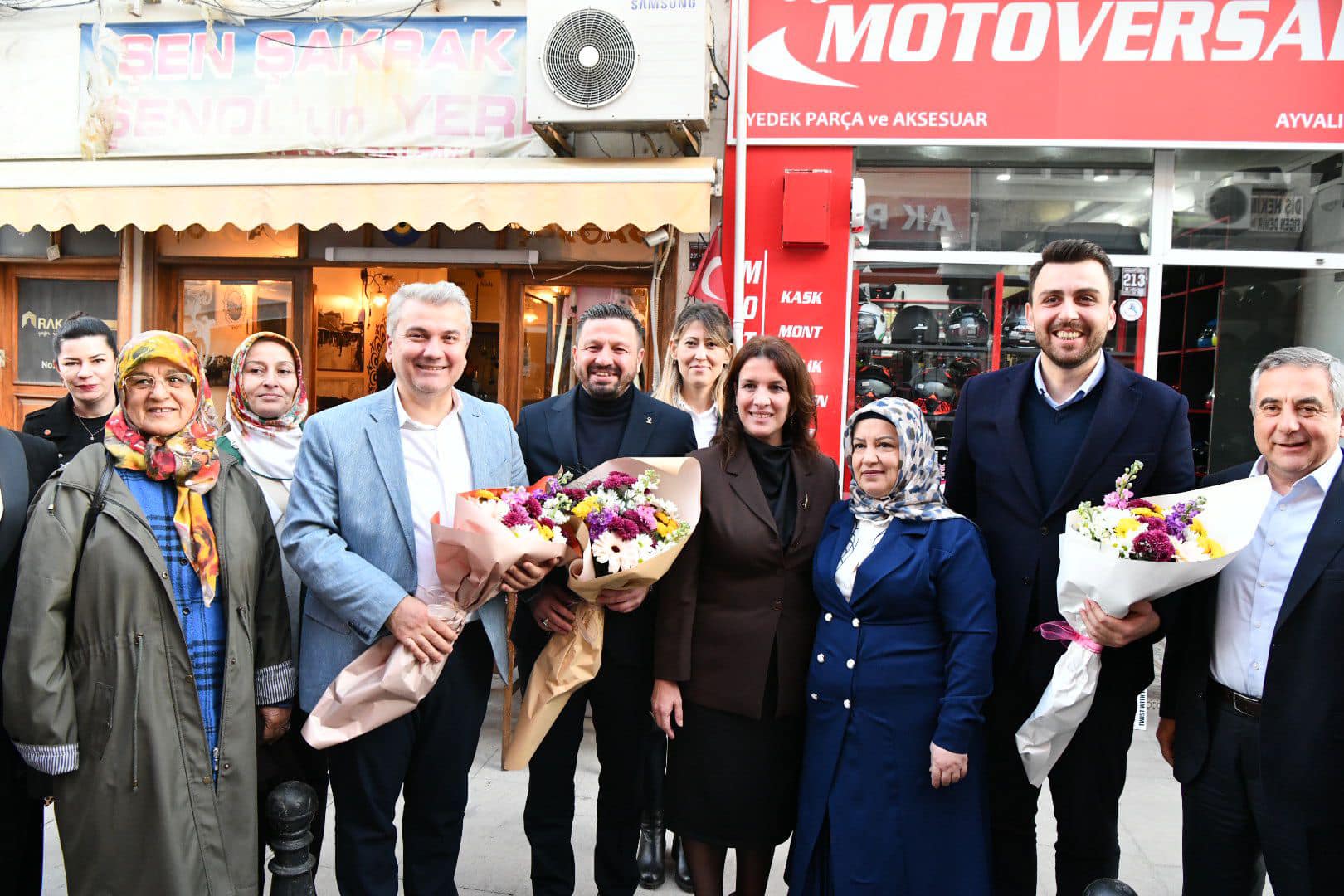 AK Parti Balıkesir Milletvekili Mustafa Canbey, Ayvalık İlçe Kadın Kolları