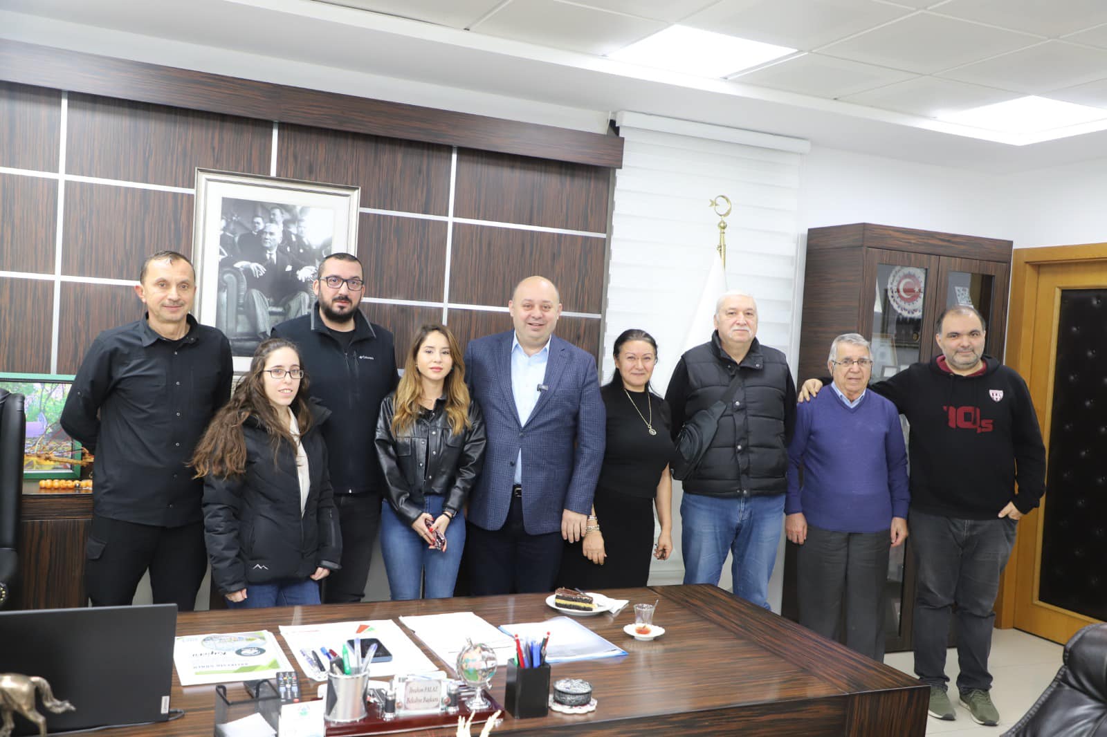 Gönen Belediye Başkanı İbrahim Palaz, Çalışan Gazeteciler Günü vesilesiyle yerel