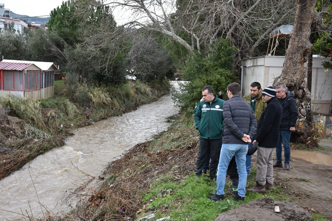 DSİ 25. Bölge Müdürü Olcay Çubukçu ve ekibi Edremit’in Narlı