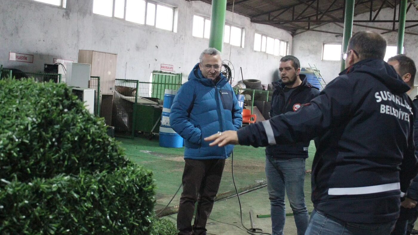 Susurluk Belediye Başkanı Hakan Yıldırım Semizel, Adnan Menderes Parkı’nı ziyaret