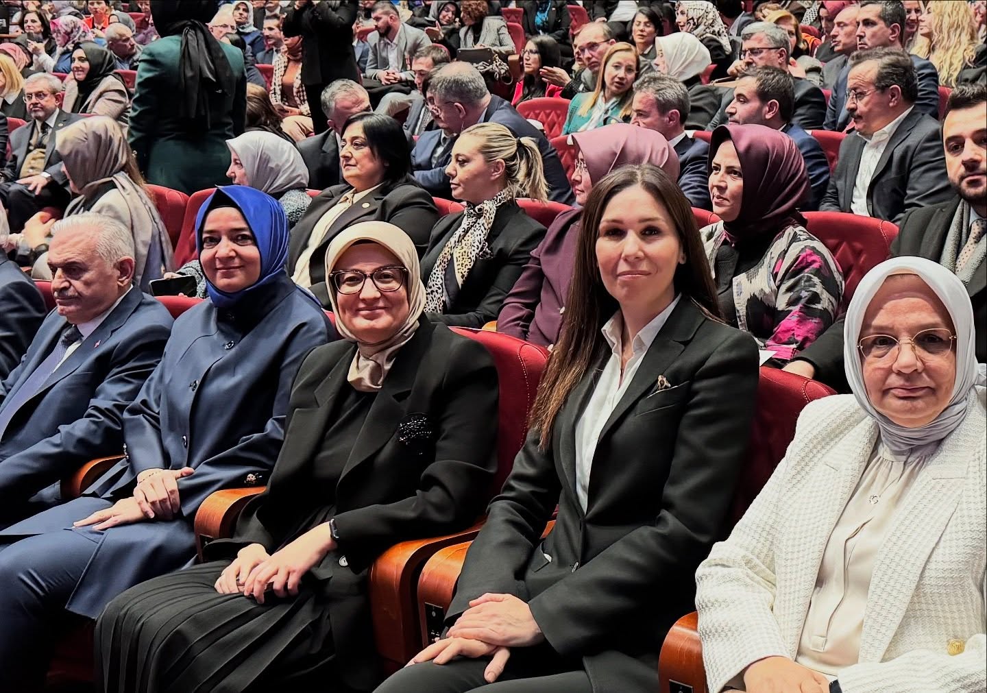 AK Parti Genel Başkan Yardımcısı ve Balıkesir Milletvekili Belgin Uygur,