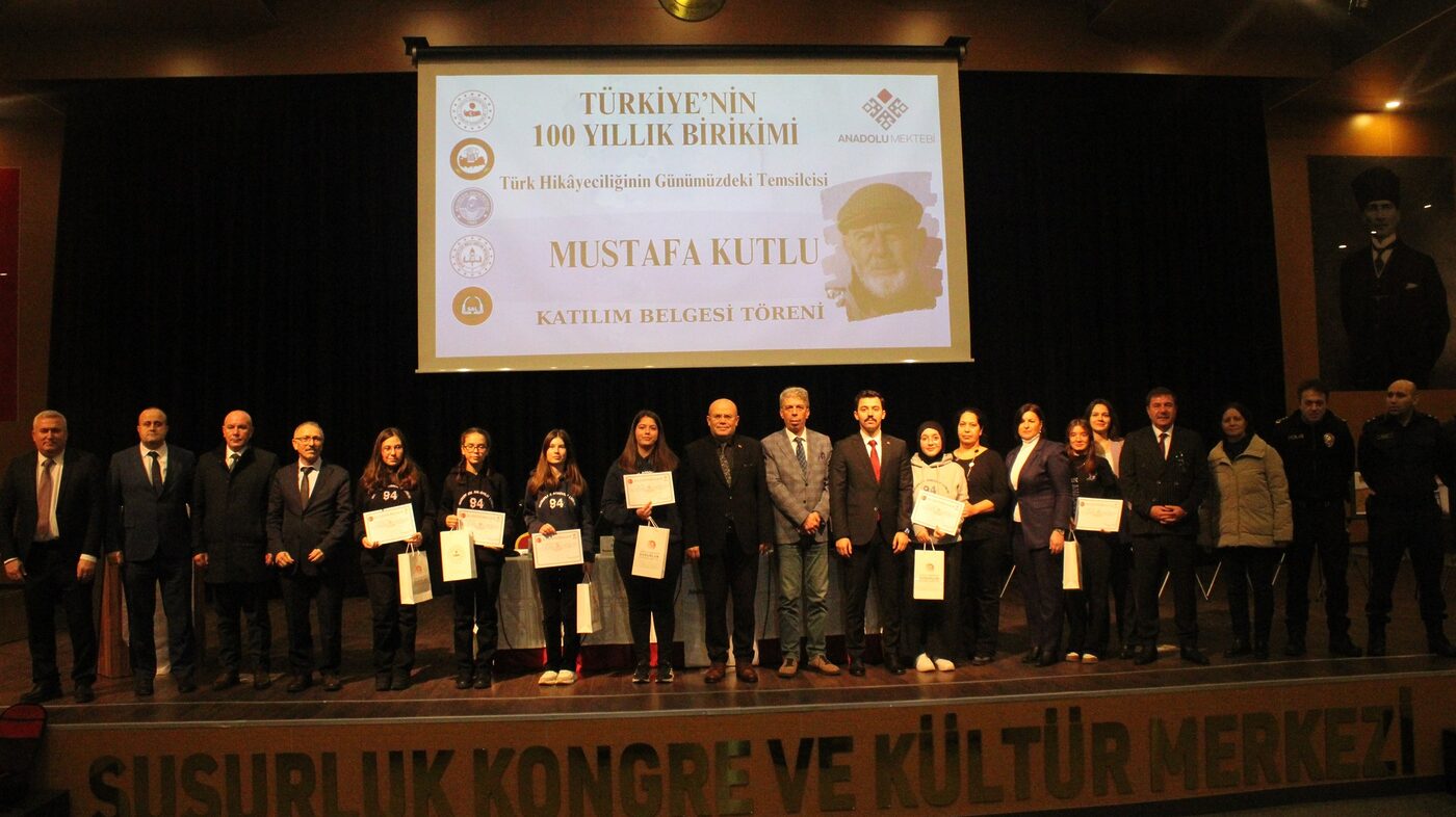 Susurluk Anadolu Lisesi öğrencileri tarafından, Susurluk Kongre ve Kültür Merkezi'nde