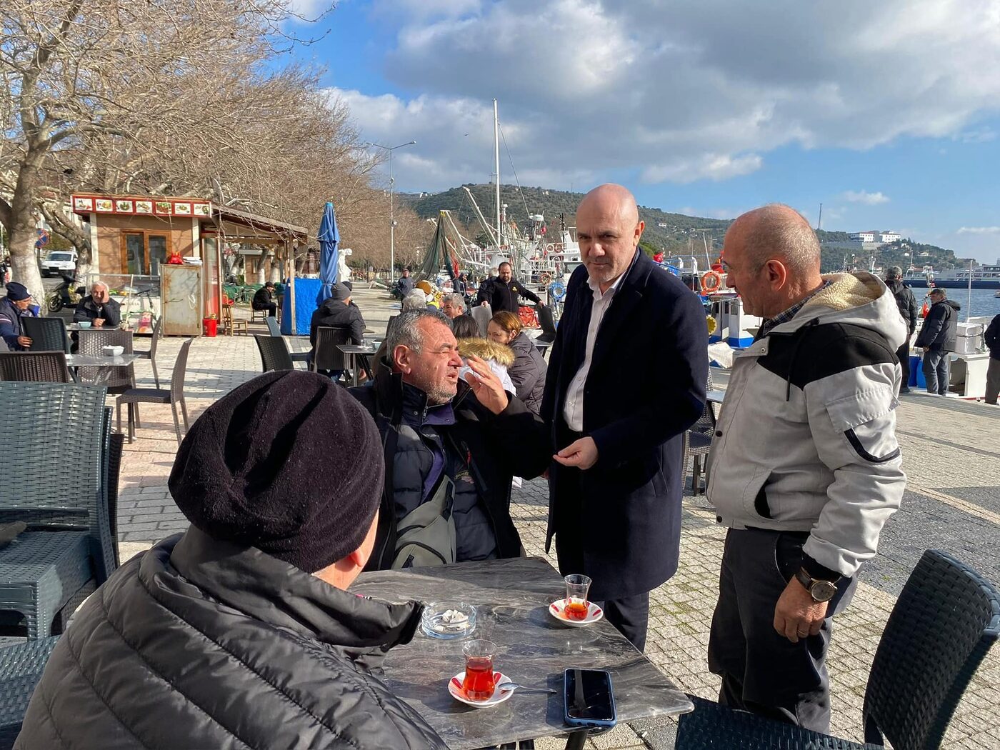 Marmara Adalar Belediye Başkanı Aydın Dinçer, esnaflarla bir araya geldi
