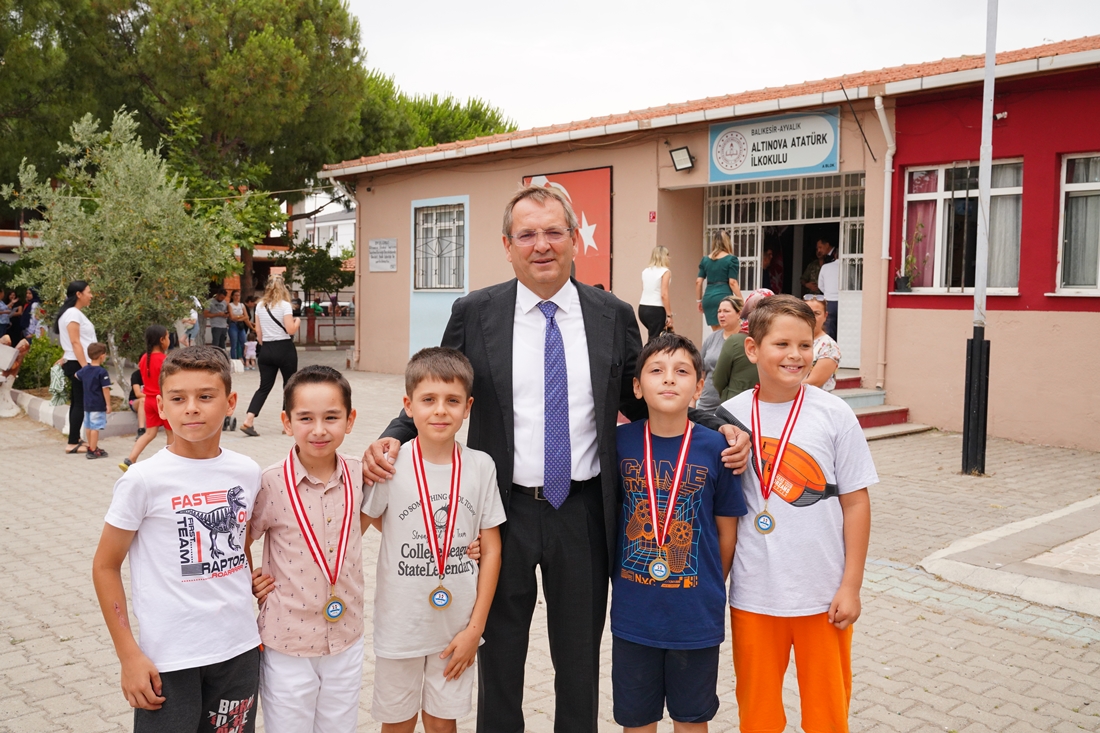 Ayvalık Belediyesi yarıyıl tatiline, “Özgür Zihinler Atölye” çalışmalarıyla başlıyor. 19