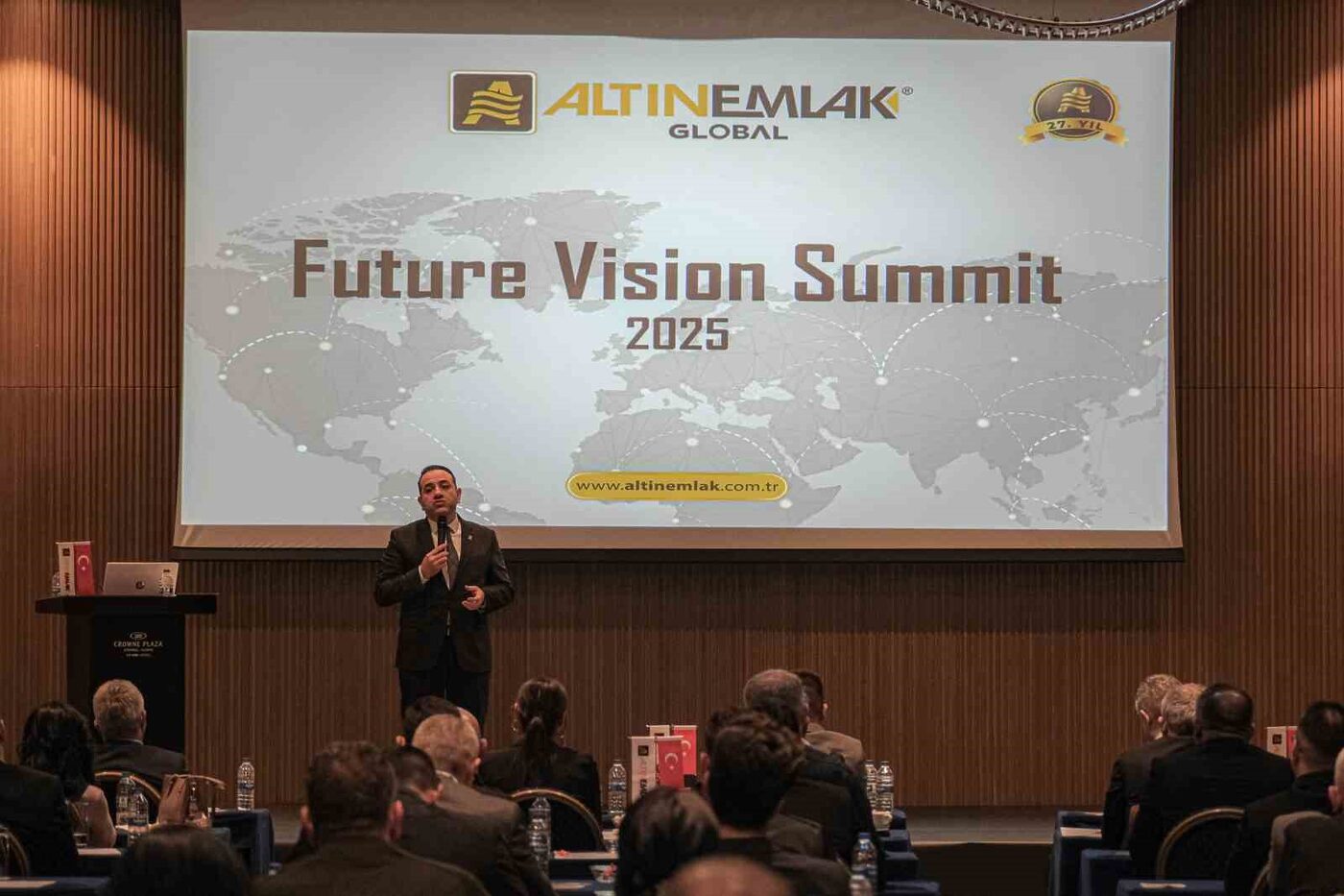 Altın Emlak Global, 2025 vizyonu için İstanbul’da temsilcileriyle bir araya