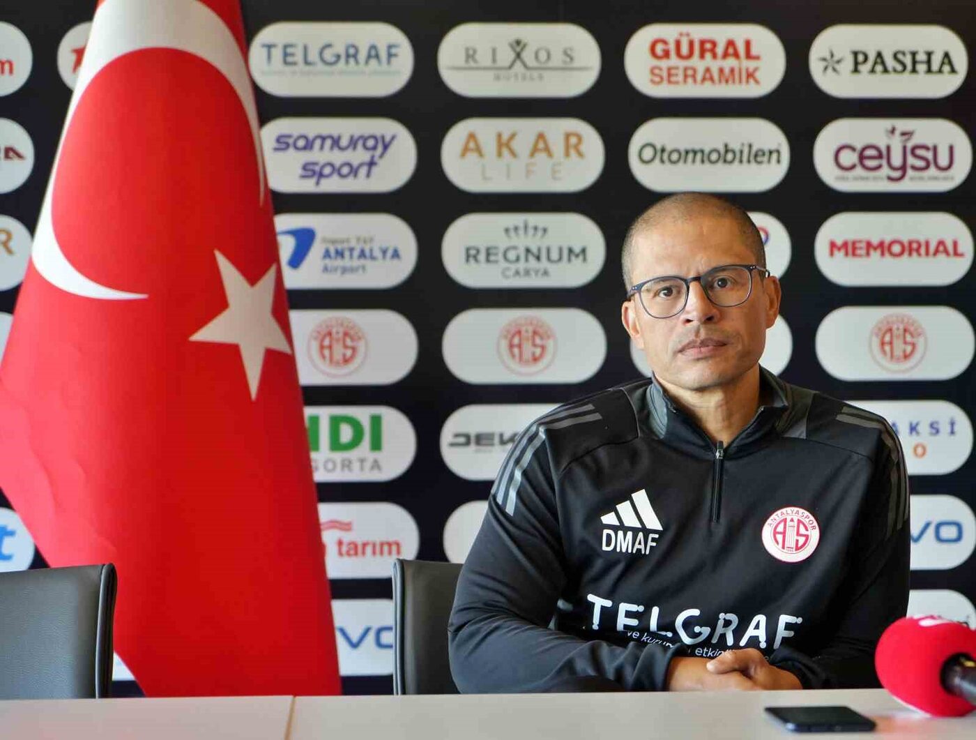 Trendyol Süper Lig ekiplerinden Antalyaspor, Teknik Direktör Alex de Souza