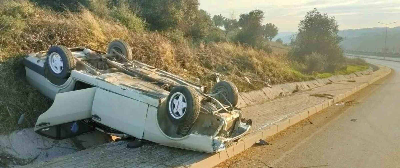 Balıkesir’in Bandırma ilçesinde Liman yolu üzerinde meydana gelen trafik kazasında,