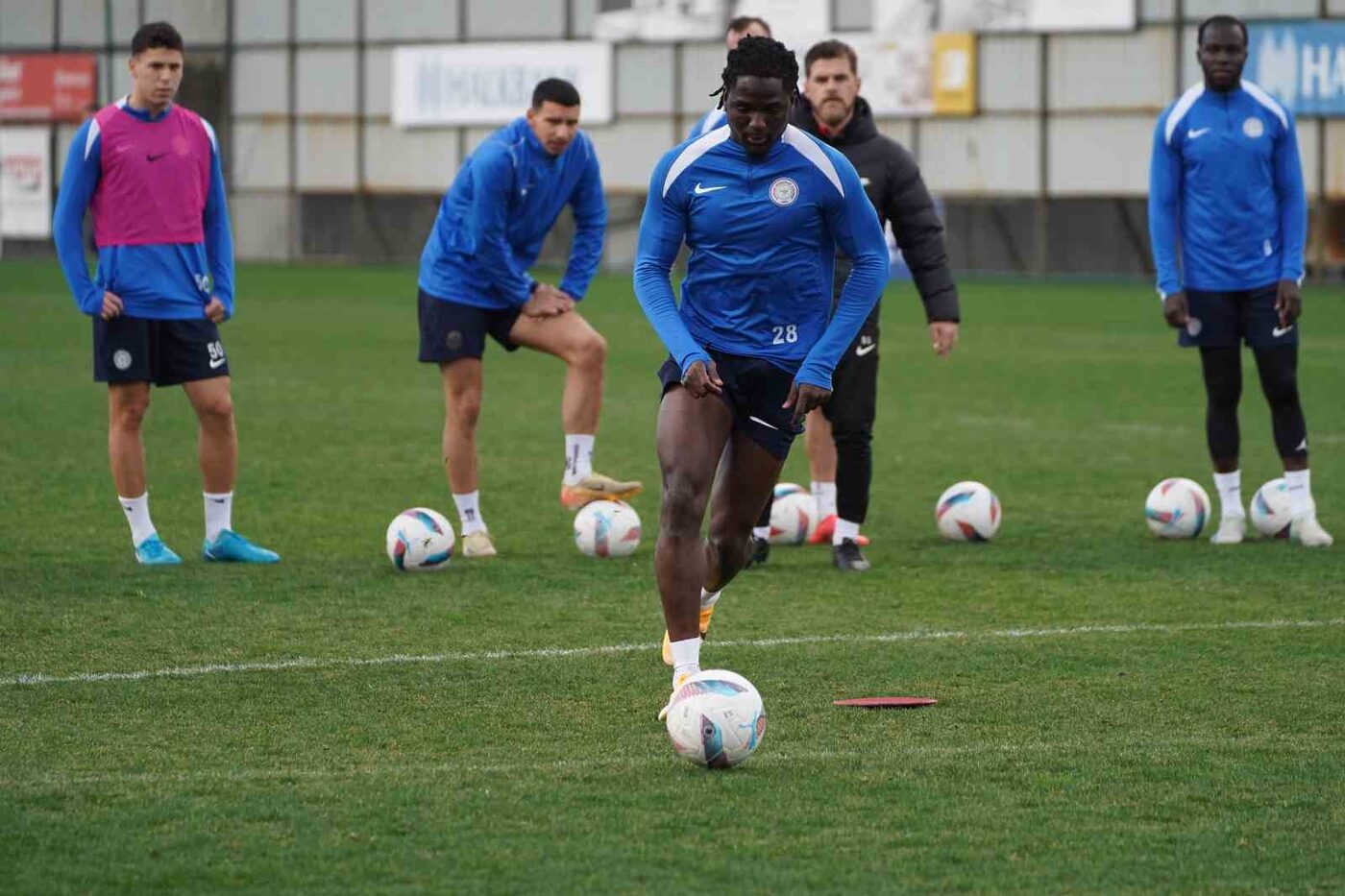 Trendyol Süper Lig ekiplerinden Çaykur Rizespor, evinde Beşiktaş ile oynayacağı