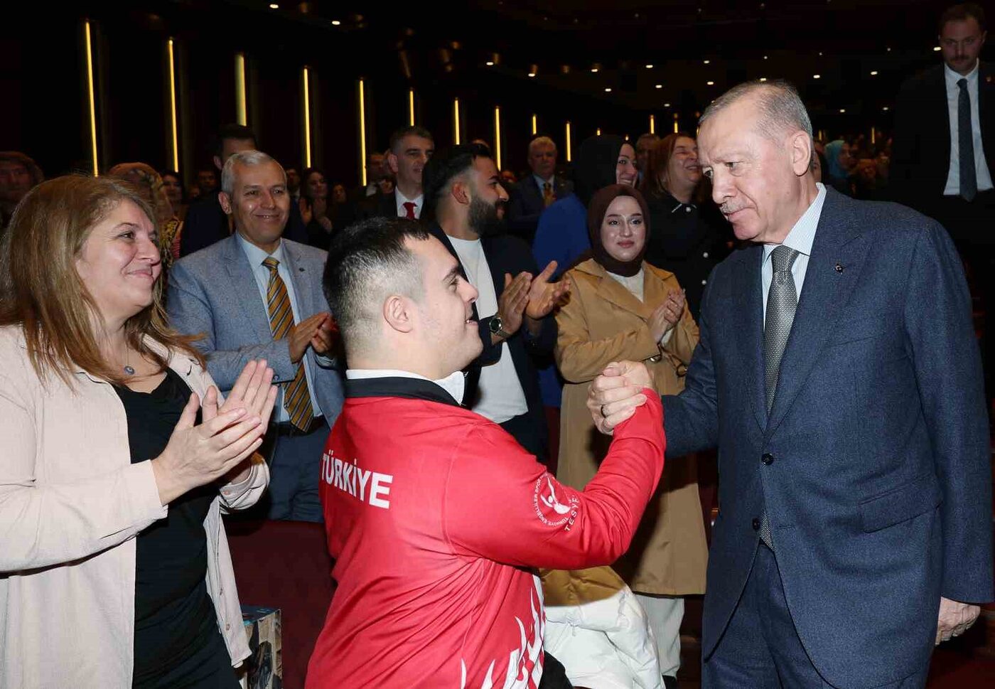 Cumhurbaşkanı Recep Tayyip Erdoğan, “Yeni evlenecek gençlerimize Aile ve Gençlik