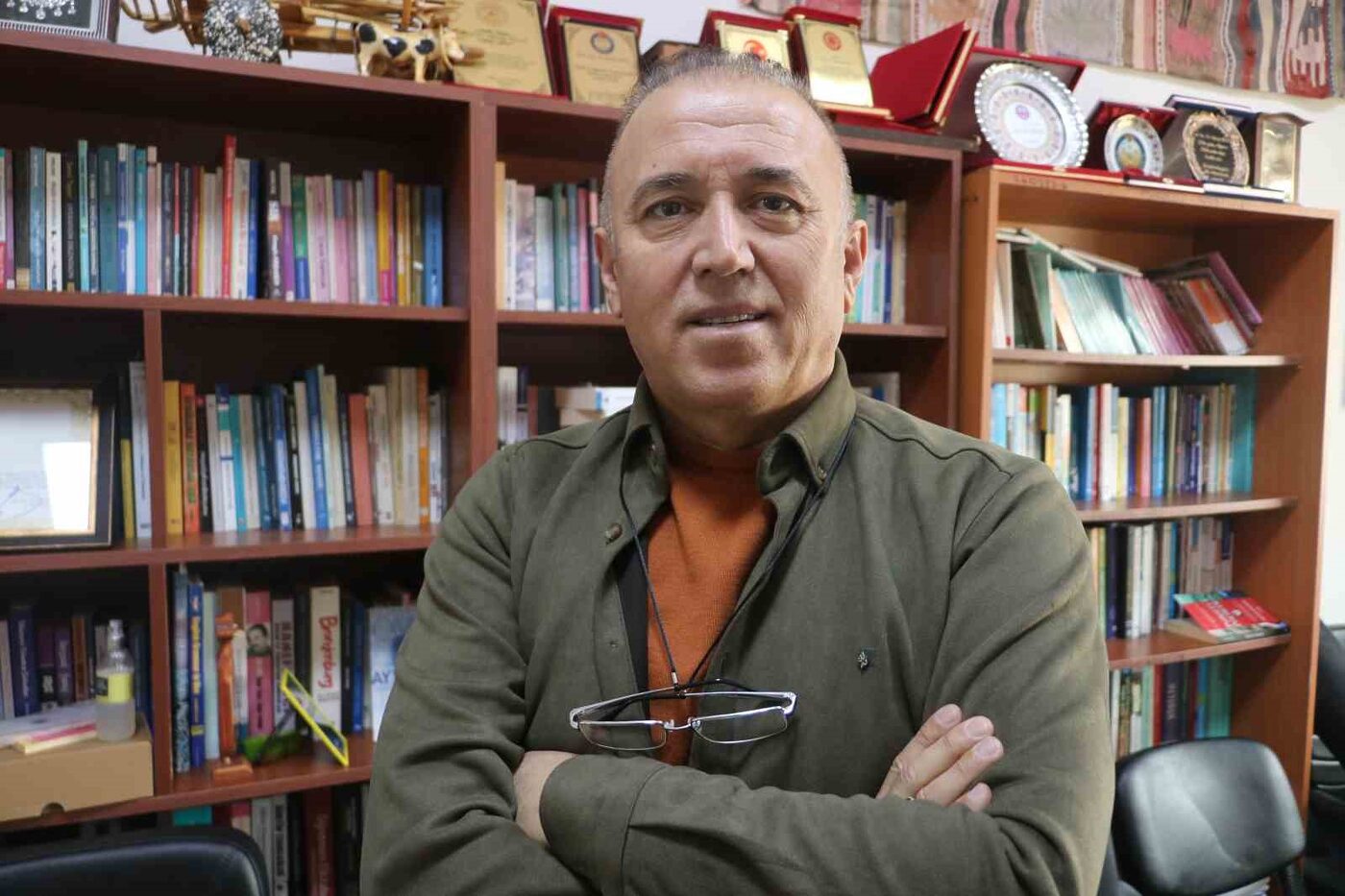 Prof. Dr. Tuncay Dilci, ekran yorgunluğunun beyinin karar merkezini etkilemesiyle