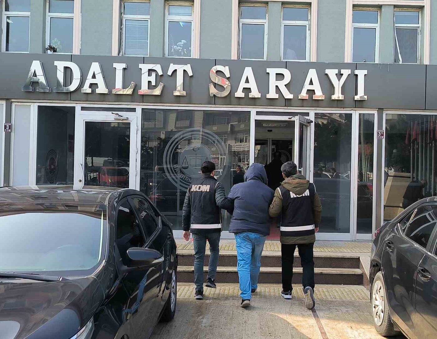 Balıkesir’in Bandırma ilçesinde FETÖ/PDY terör örgütü üyesi olduğu gerekçesiyle aranan