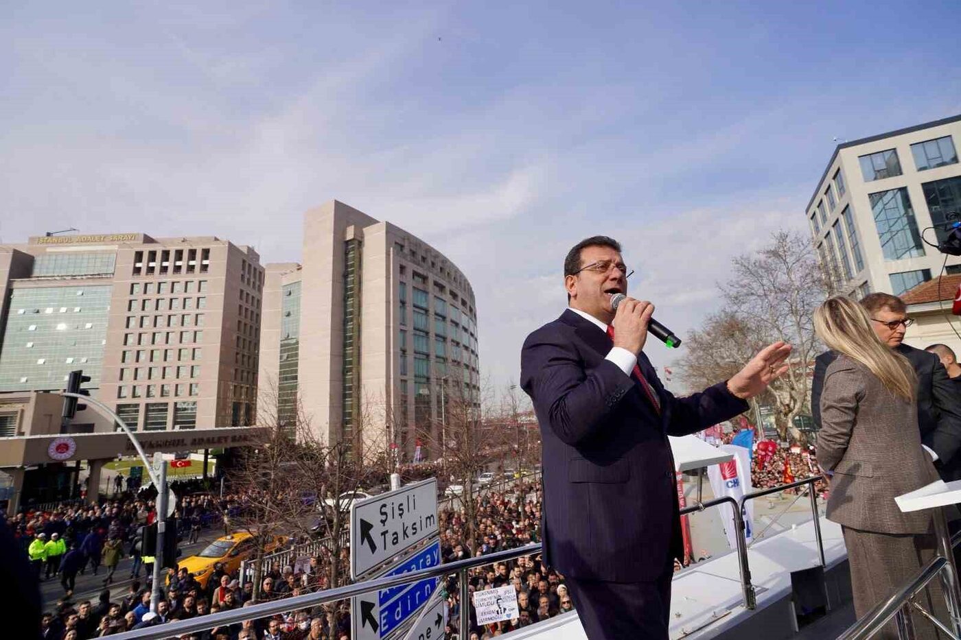 İstanbul Büyükşehir Belediye(İBB) Başkanı Ekrem İmamoğlu, hakkında başlatılan 2 ayrı