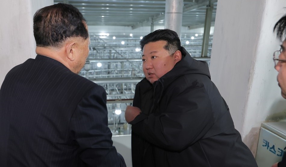 Kuzey Kore lideri Kim Jong-Un, ülkesindeki bir nükleer malzeme üretim